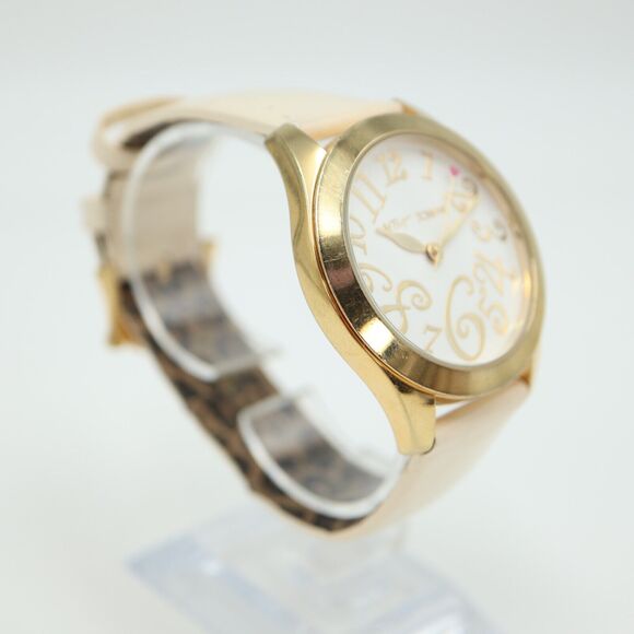 Betsey Johnson Women's Watch 39mm White Dial White Leather Strap w New Battery - Picture 8 of 16